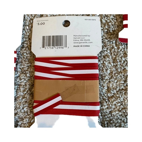 Red and White Ribbon- 1/2 inch Gift wrapping/ Decoration, Christmas​​ - Picture 3 of 3
